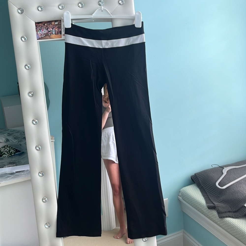 Lulu lemon yoga pants, size 4
